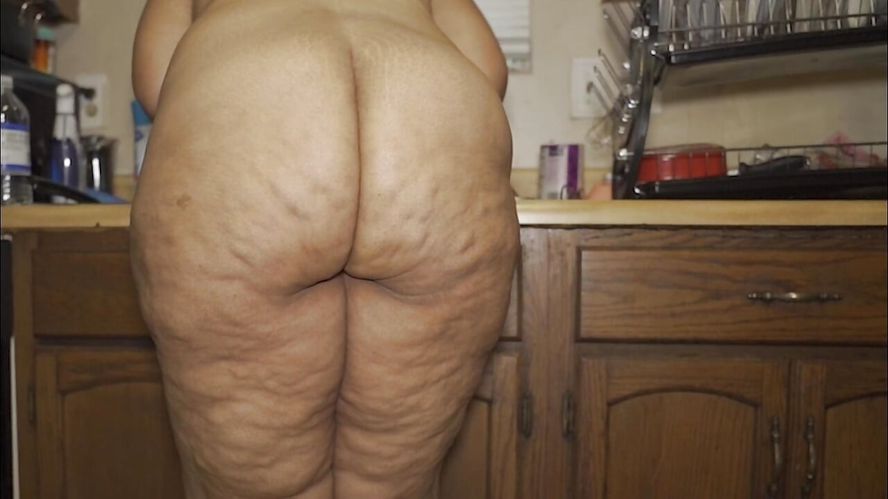 JAMAL UMA PORCA NO ROSTO GRANDE DA RAINHA DO ANAL