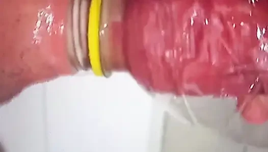 Duş altında zevk sağır sağır