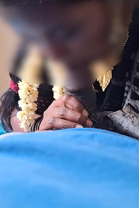 Watch How Indian Married Aunty Gets Seduced by Neighbour