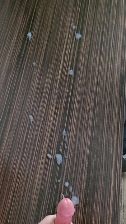 Cumming on hotel table 6