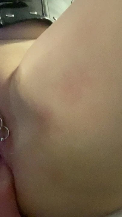 Stranger creampies her, cuckold scene