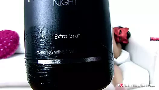 Exl-087: botol raksasa di lubang pantat dan eksposur serviks besar. Adegan lengkap extremelatina exl-087