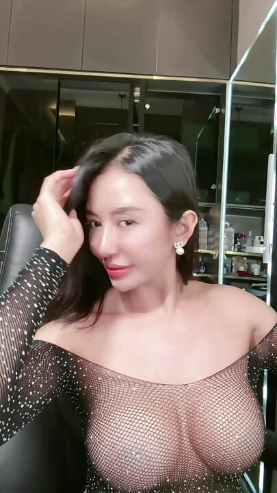 MEMEK DICOLOK COLOK PAKE BOTOL SANGE SAMPE MUNCRAT