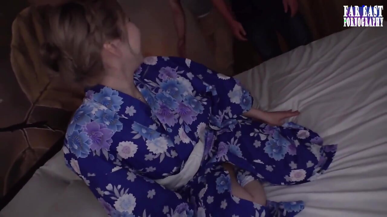 Reprise de la I Cup qui rebondit pendant qu’une beauté audacieuse chevauche au fond de l’air, épisode 3