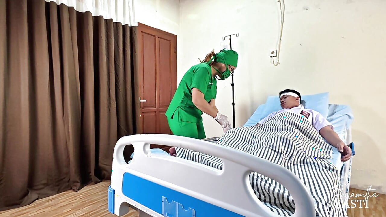 Dimas sapık bir doktorun hastası oluyor