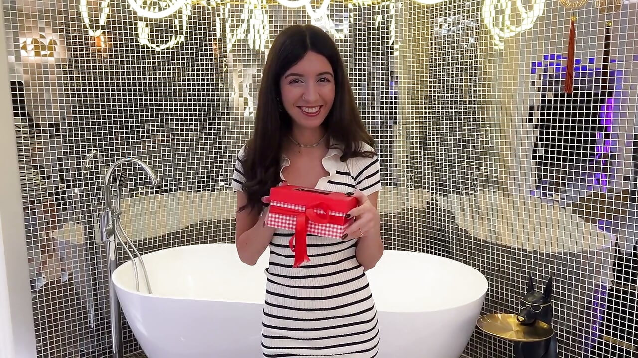 Stepsister Makes a Sexy Good Deed Jar for Her and Her Stepbrother for Valentine's Day