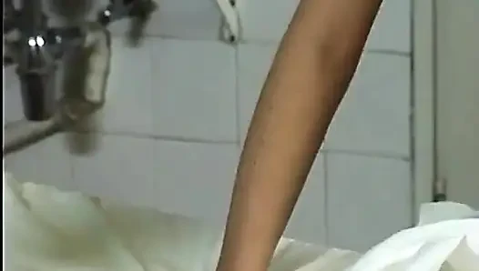 Sexy Scarlette in VIZI MOLTO PRIVATI scene 01