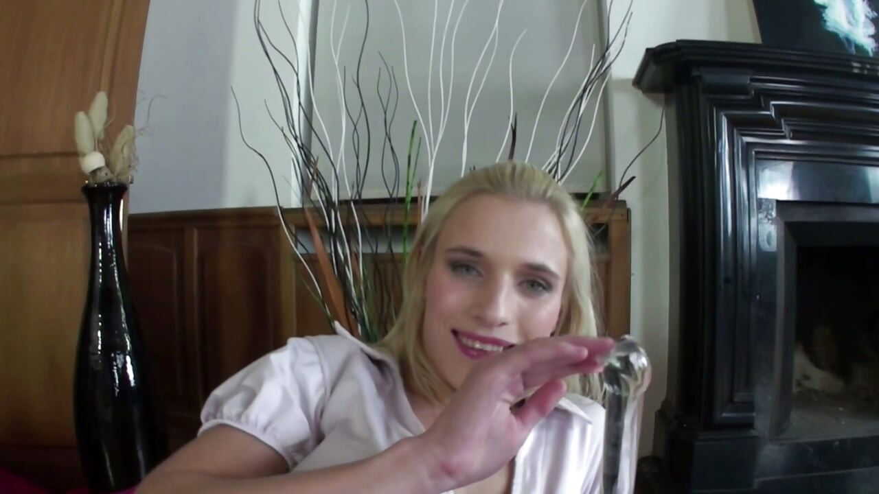 Linda Babe Wants to Play with Omar Galanti's Big Cock