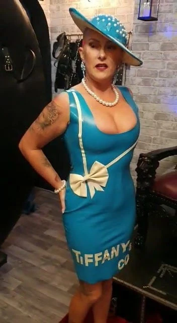 Latex mistress