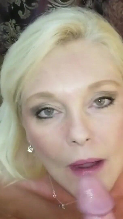 Izgalmas pillanat a "Ms Paris Do Nothing But Anal Part 2" című filmből