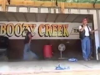 Fräulein Boozy Creek Wettbewerb am 4. Juli 2015
