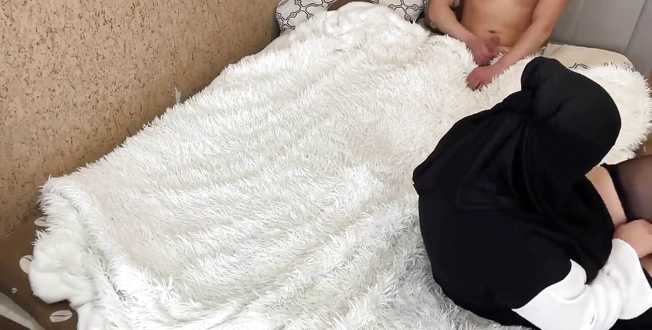 Leche en las medias de una milf árabe