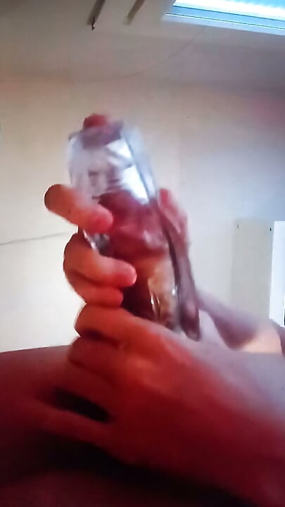 Femboy Algérie plays with his 💦
