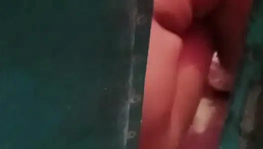 Kepergok ibu mertua lagi ngintip dia