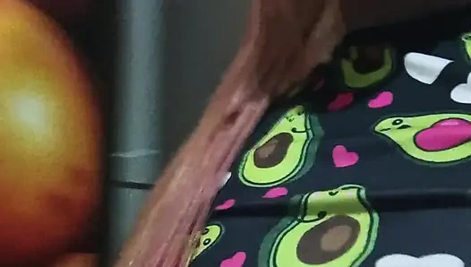 Кухонные варежки, костюм авокадо, любимая еда для твоего вкусного члена, заставь меня брызгать много спермы, папа.