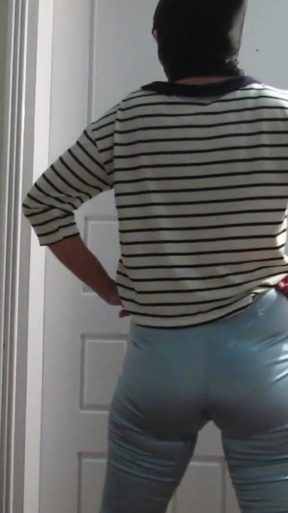 Must-share moment from "Jerk off to my wet pants"