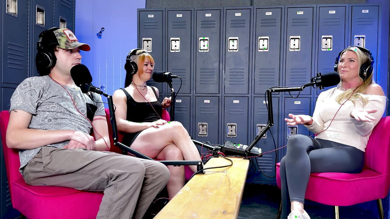 Ariel Chats With Stella Cloud and Buck About Their Recent Match