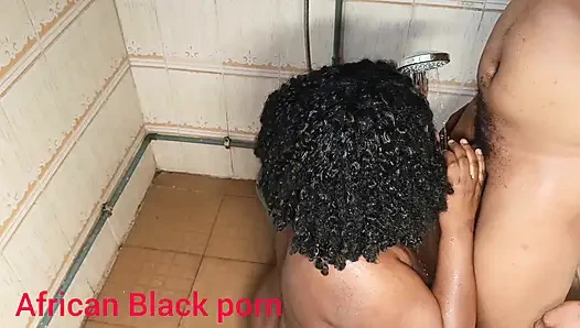 Badezimmer-sex mit meiner schwangeren ehefrau