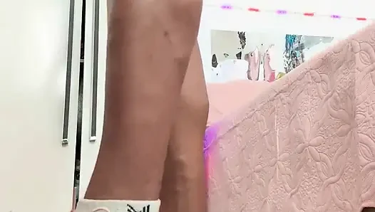 Bisakah kamu menahan ibu berotot hitam ini?
