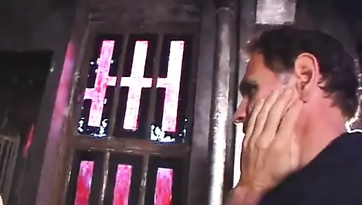 Sapık bdsm kızların iş başında kamera arkası görüntülerini izleyin