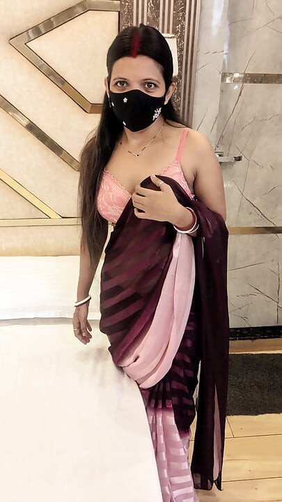 Hot Mistress checks if her servant can make her happy while her husband are not at home