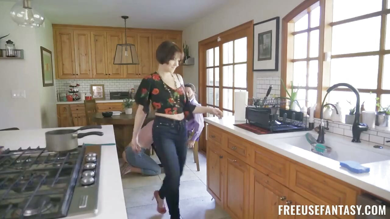 Madrastra y hijastra Jessica Ryan y Angeline Red comparten cada centímetro de Jack Vegas juntos