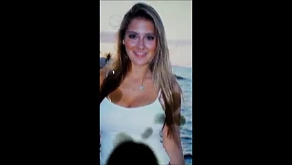 Sikim claire abbott için yanıyor
