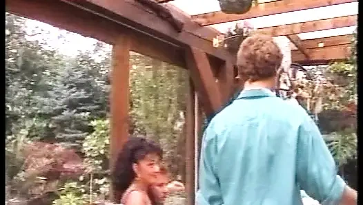 Немецкой шлюшке проникли в ее тугую анальную дырку