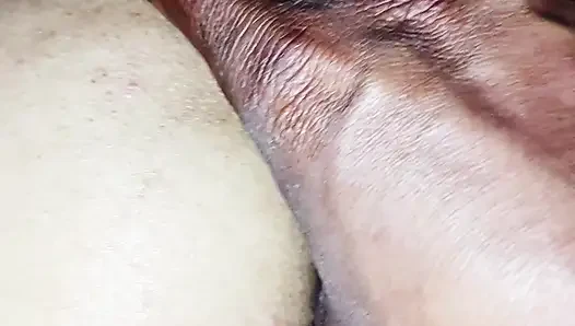 Suman Bhabhi ko nangi karke full body massage kiya.