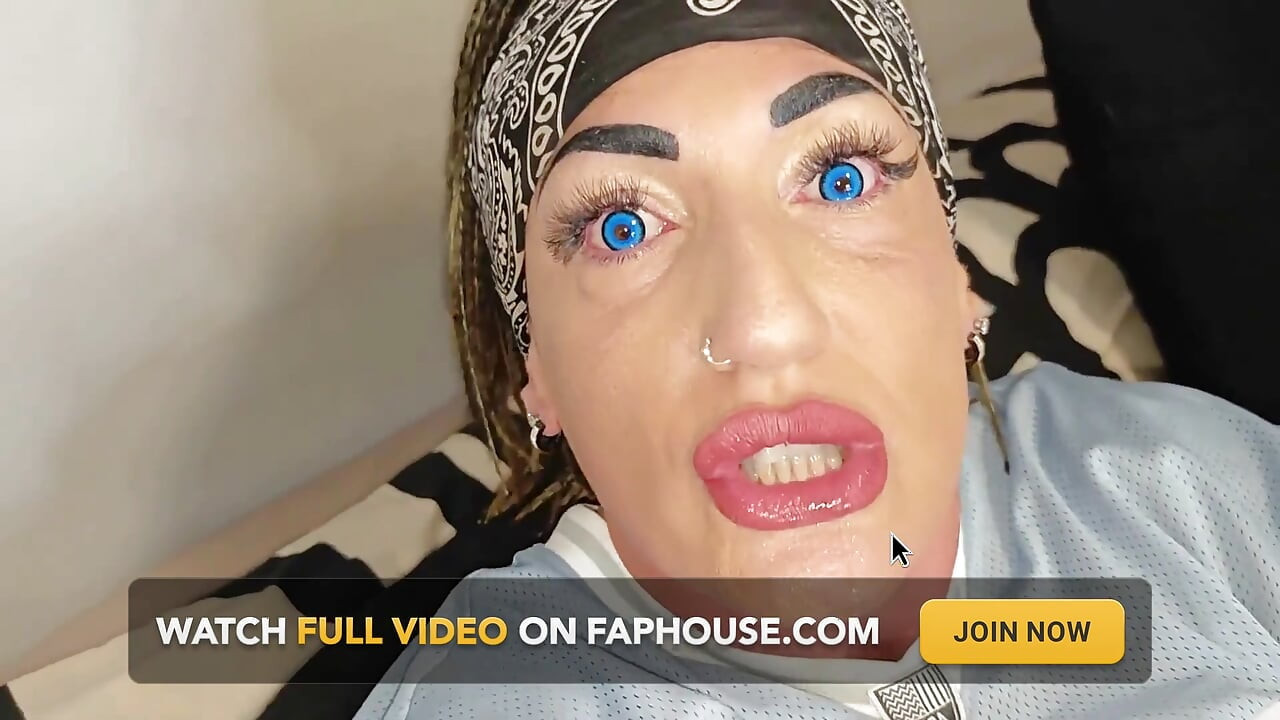 Καταστρέφω και ρουφάω τον τεράστιο δονητή μου