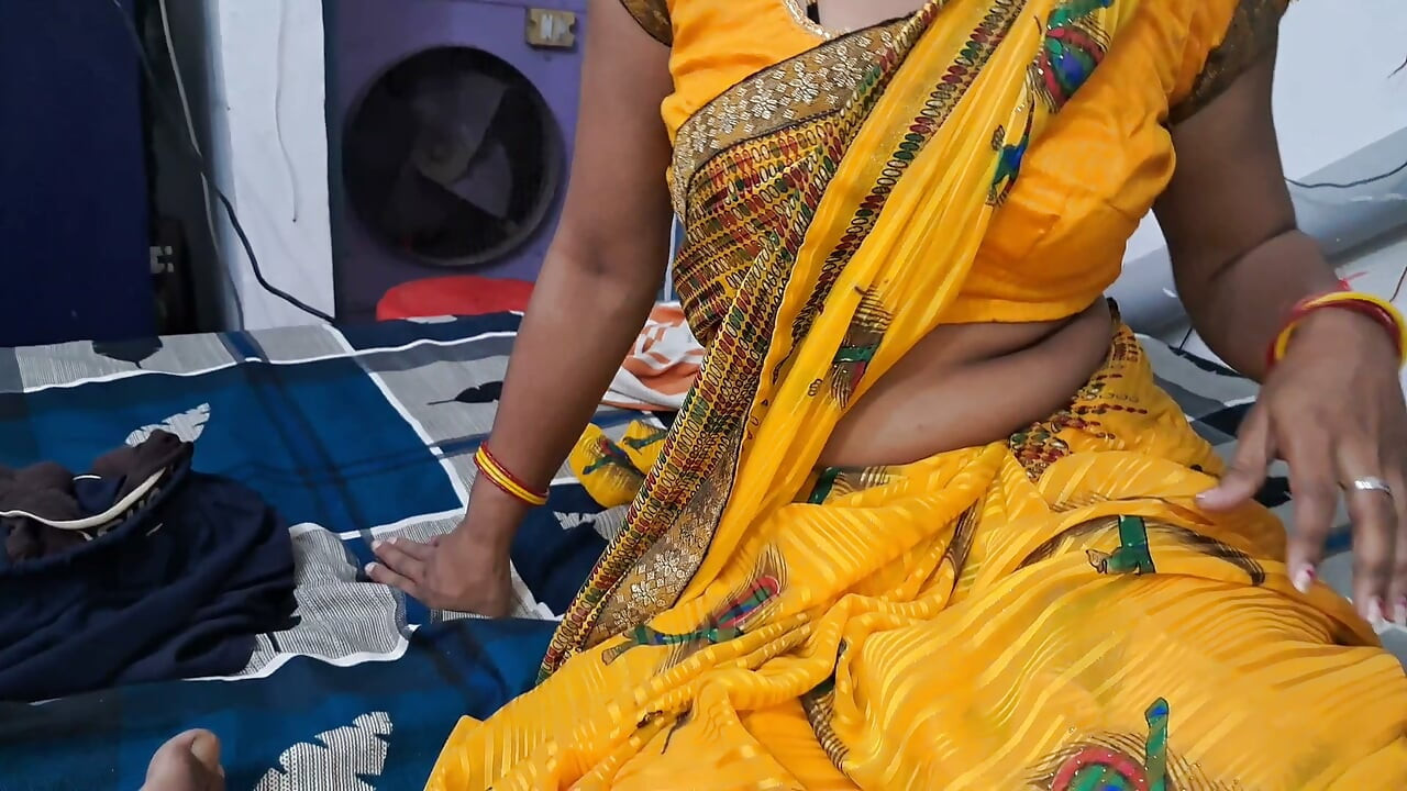 Hot indian desi bhabhi sucking big Indian dick till throabbing cum in mouth full video hd