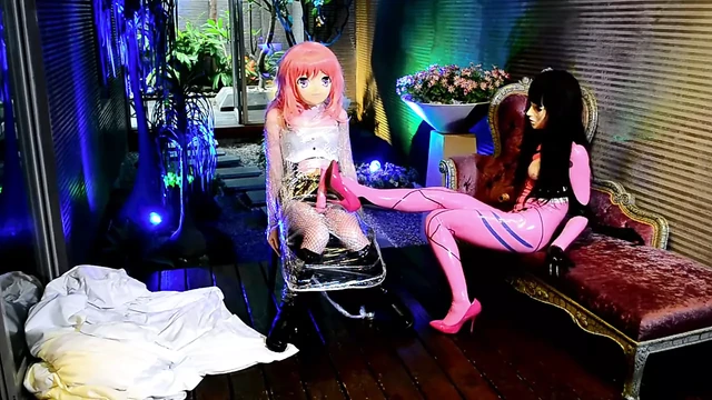latex kigurumi rubberdoll