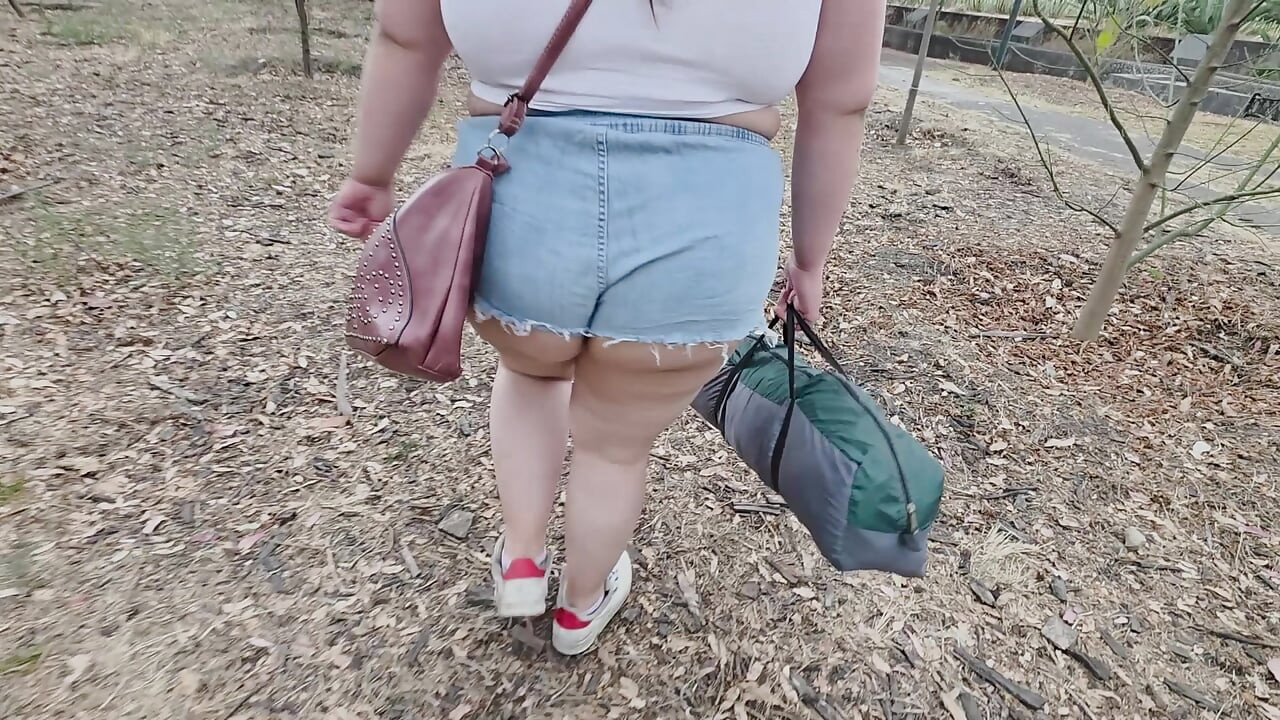 (censored - cut - No People Around) I love walking around in public with cum on my face and showing off my huge ass