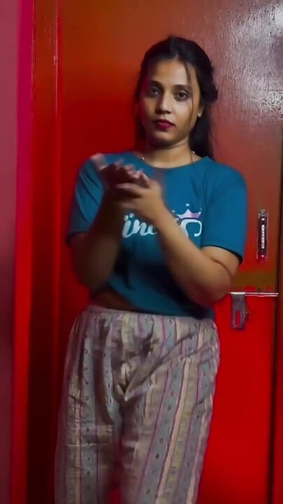 Desi bhabhi big boss and hard blawjab and pussy licking and big coks full sex