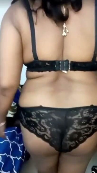 Telugu aunty full body show | Clip 1