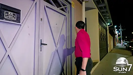 Это началось как массаж и закончилось невероятным трахом