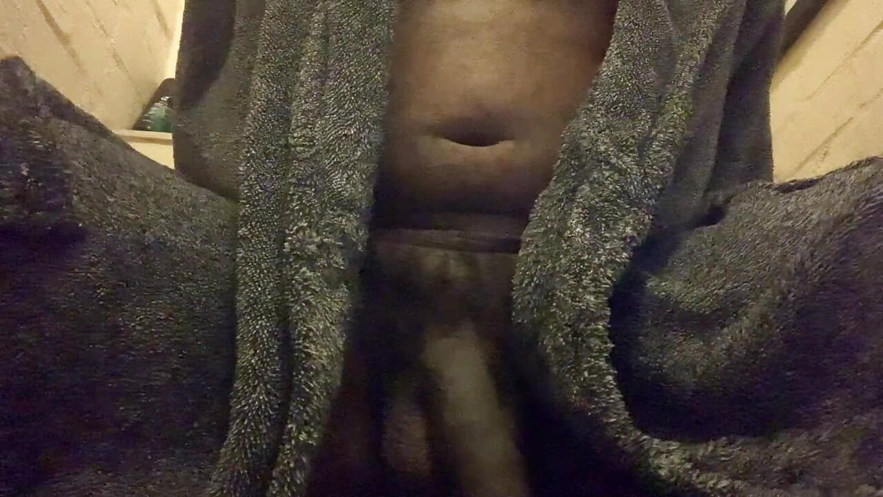 watch me swing and play with my soft cock (part. 2)