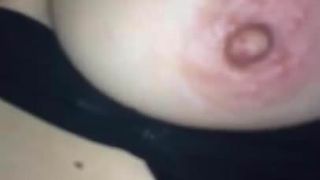 Mostrando mis tetas y coño