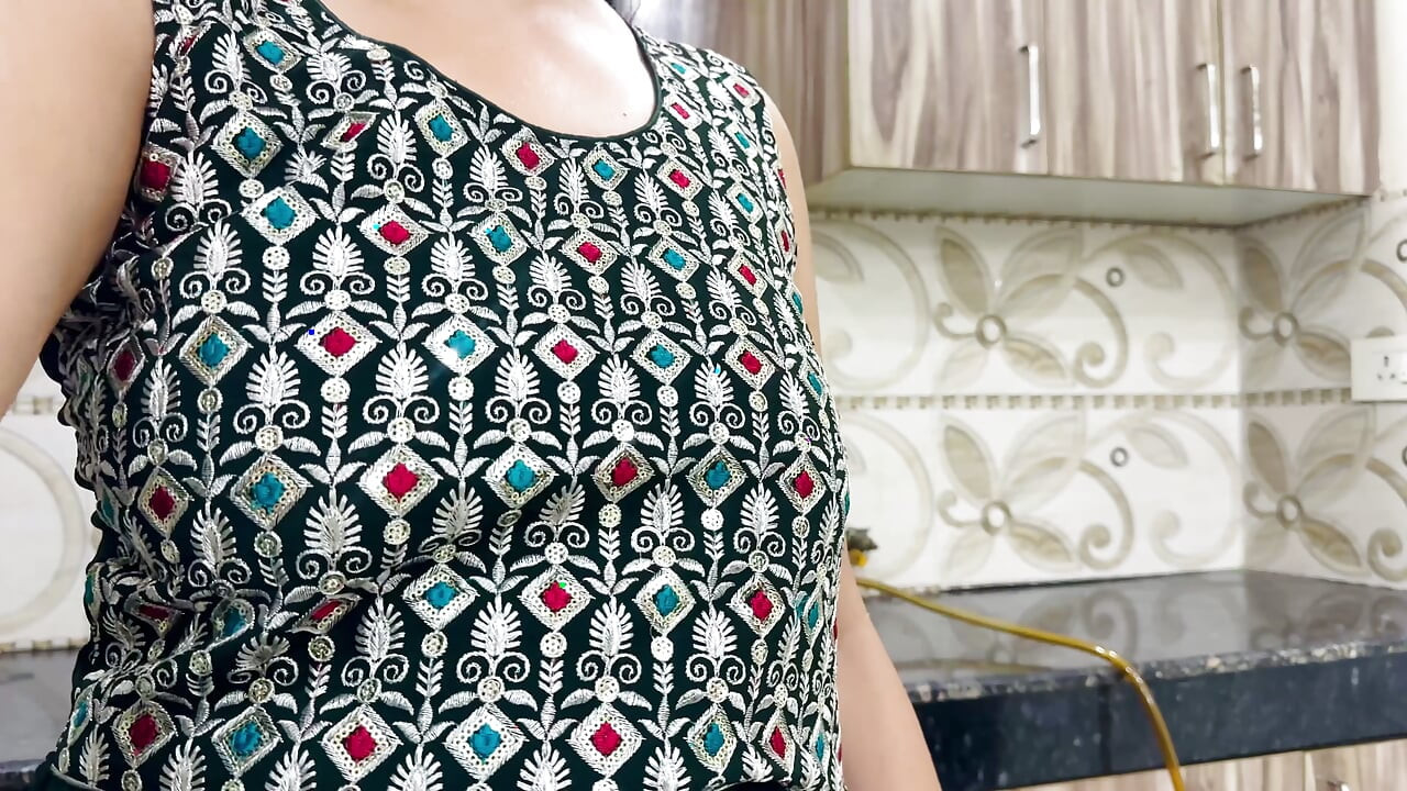Bạn trai cũ yêu cầu tại một bữa tiệc tại nhà, đụ đít tôi trong nhà bếp trong âm thanh tiếng Hin-di xxx sarabbhi6