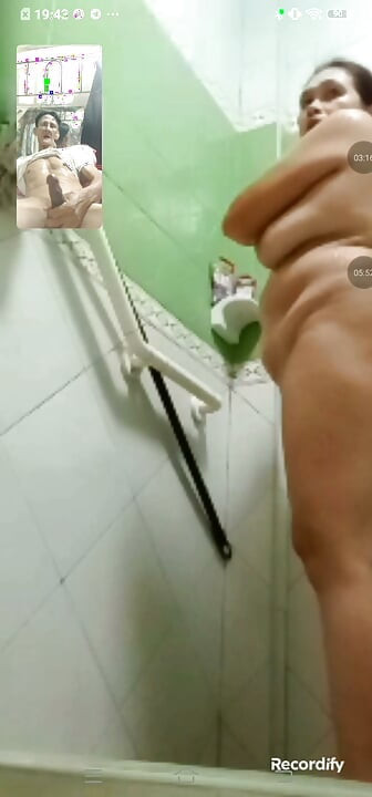 Karımın kıçına harika seks videosu araması!
