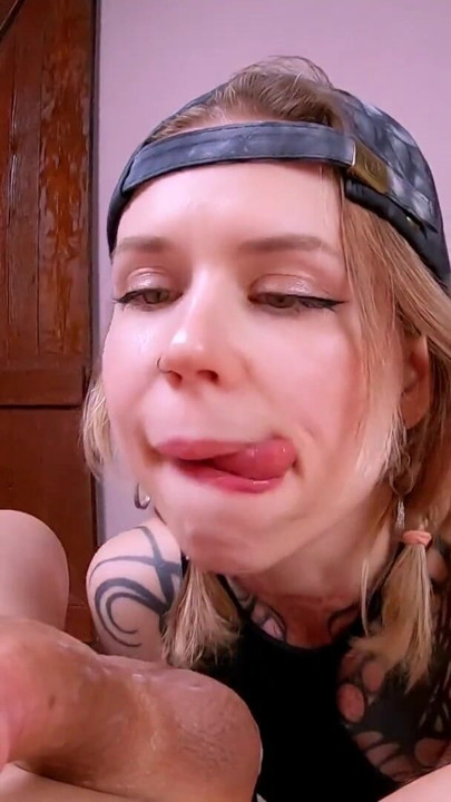 Lil chick con excelentes habilidades de mamada me hizo acabar 3 veces | Clip 2