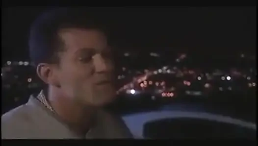Devon Michaels yarak emiyor ve iyi yapıyor