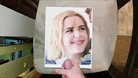 Kiernan shipka boşalmak haraç 011
