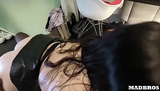 A Good French Goth Gives Her Nice Big Ass to Stay in the Bedroom!!!