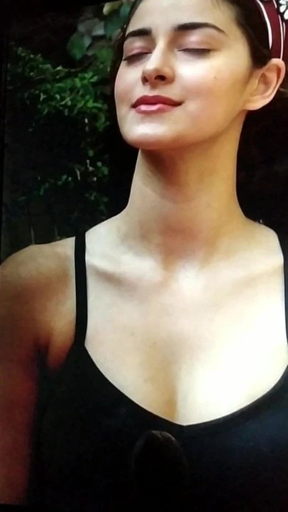 Cum tribute for Ananya pandey