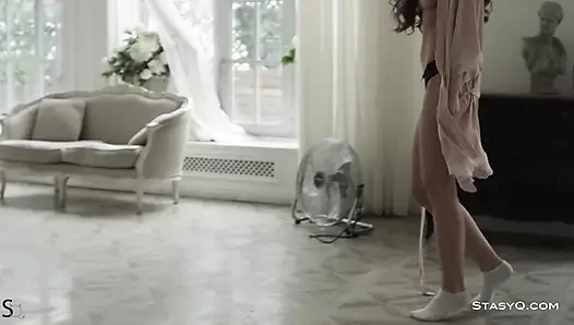 Nicoleq Rilis Video Stasyq 247