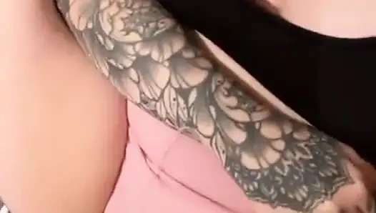 Büyük meme uçlarımı em