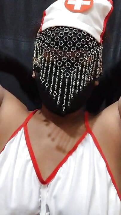 سونام ممرضة مهووسة بالقضيب.