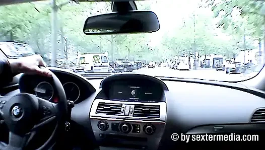 Berlin Ku'dammraser Azgın Kızı Sürükleyerek Götürüyor