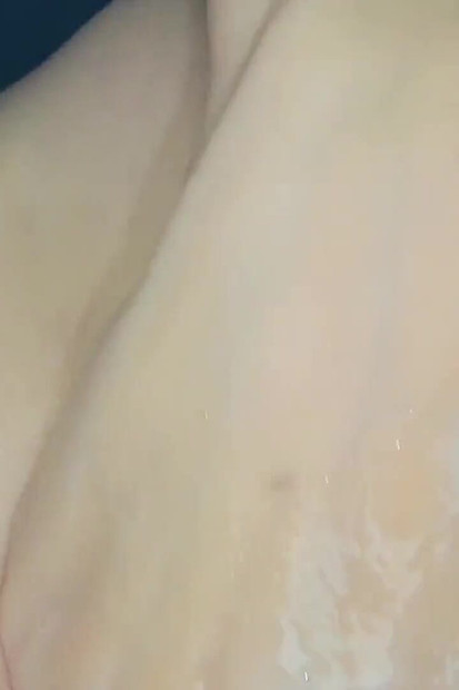 フィストをして私のケツの穴をぽっかりと開けます